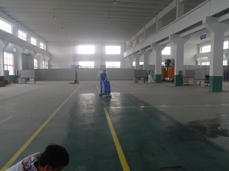工廠設(shè)備清洗二